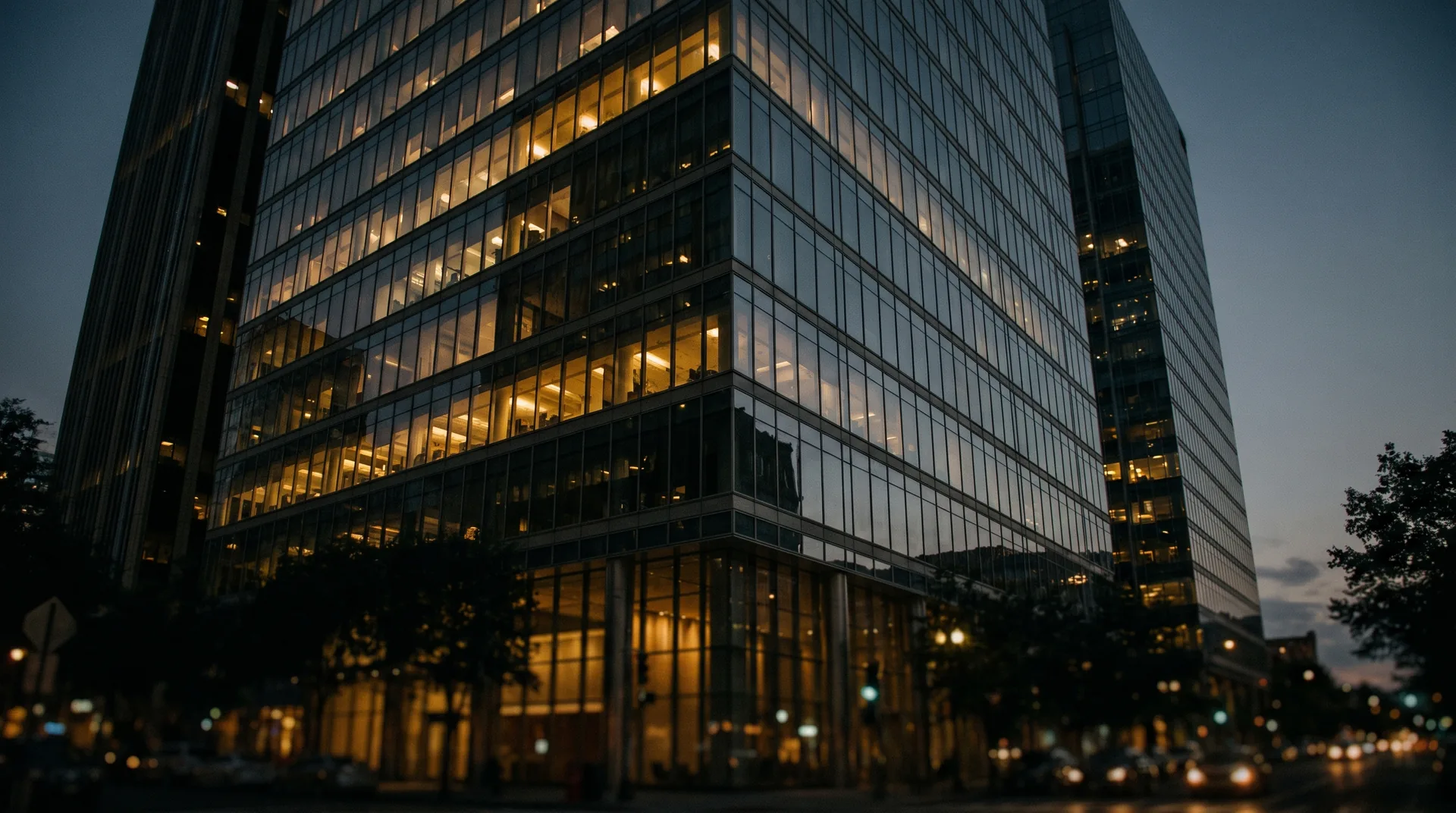 DIFC vs ADGM: accounting and audit requirements for financial services companies